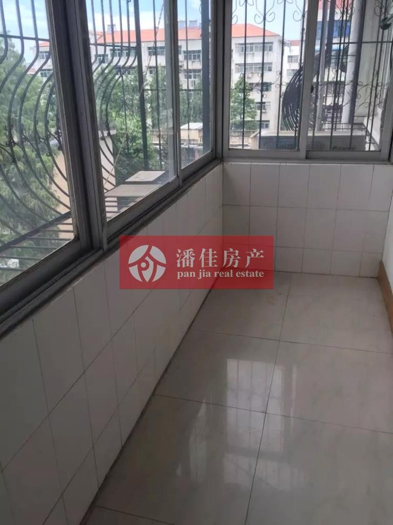 【潘佳房產(chǎn)推薦】【滿二錦繡后湖二期89平米高層精裝未住過(guò)人58萬(wàn)】