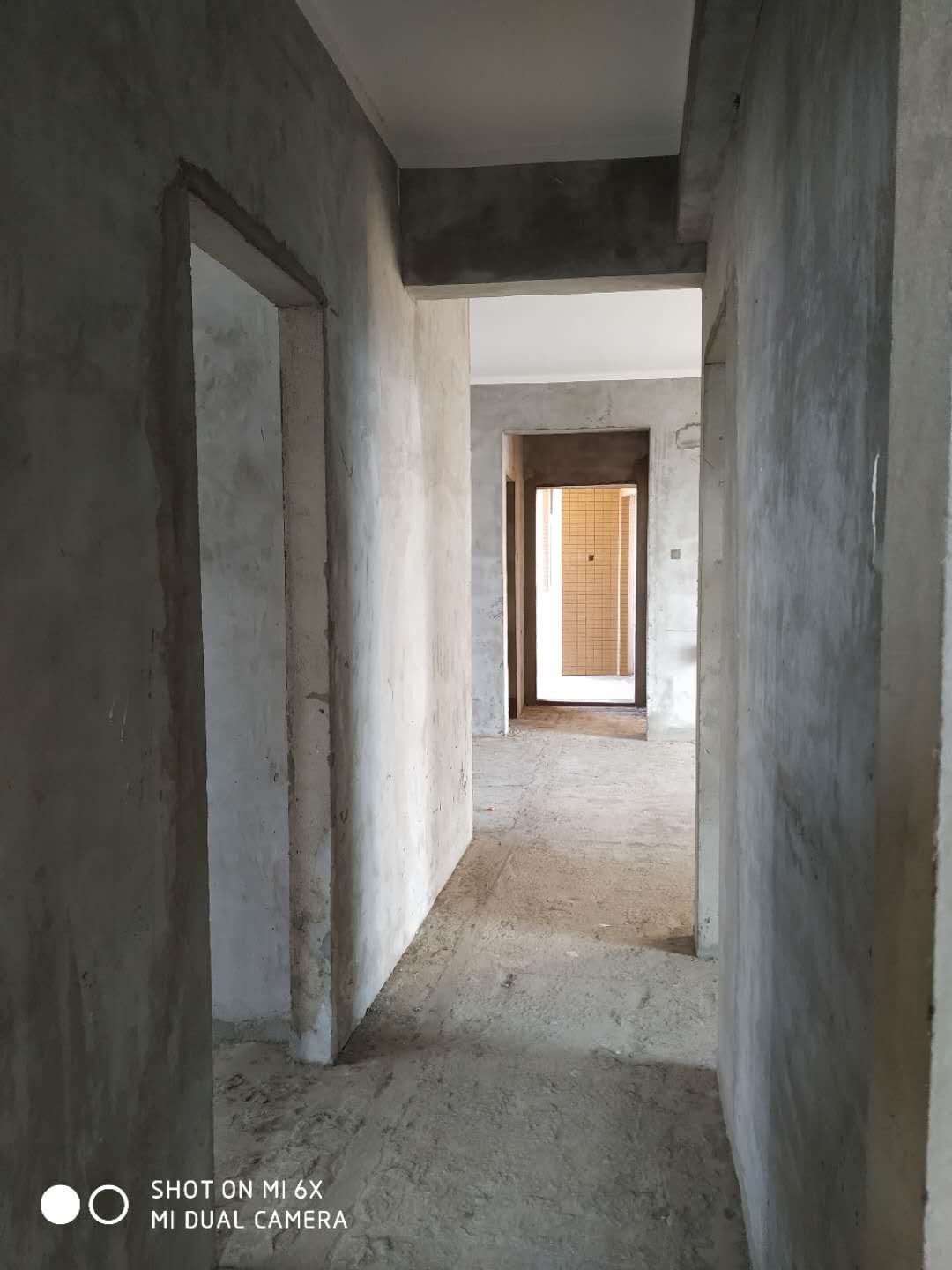 濱湖天地139平公攤小，毛坯房，老證后期費(fèi)用低！雙陽(yáng)臺(tái)，景觀房！