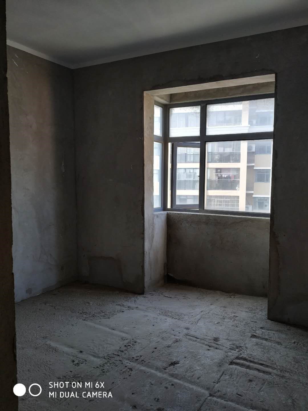 濱湖天地139平公攤小，毛坯房，老證后期費(fèi)用低！雙陽(yáng)臺(tái)，景觀房！