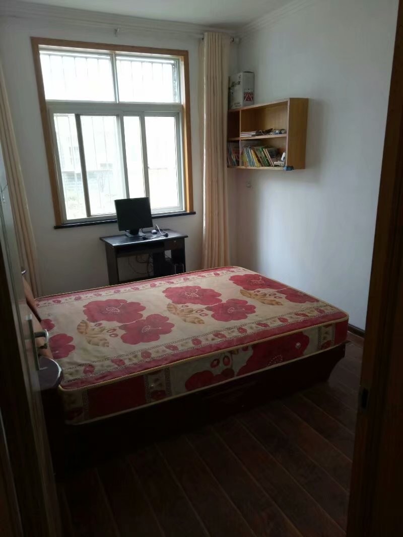 南大幸福花城三居室出租