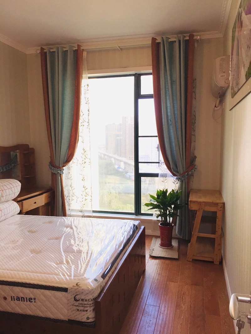 房東賣房89平方， 裝修，家電全包