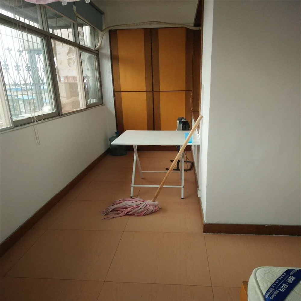 長征二路單位房大兩房，無公攤