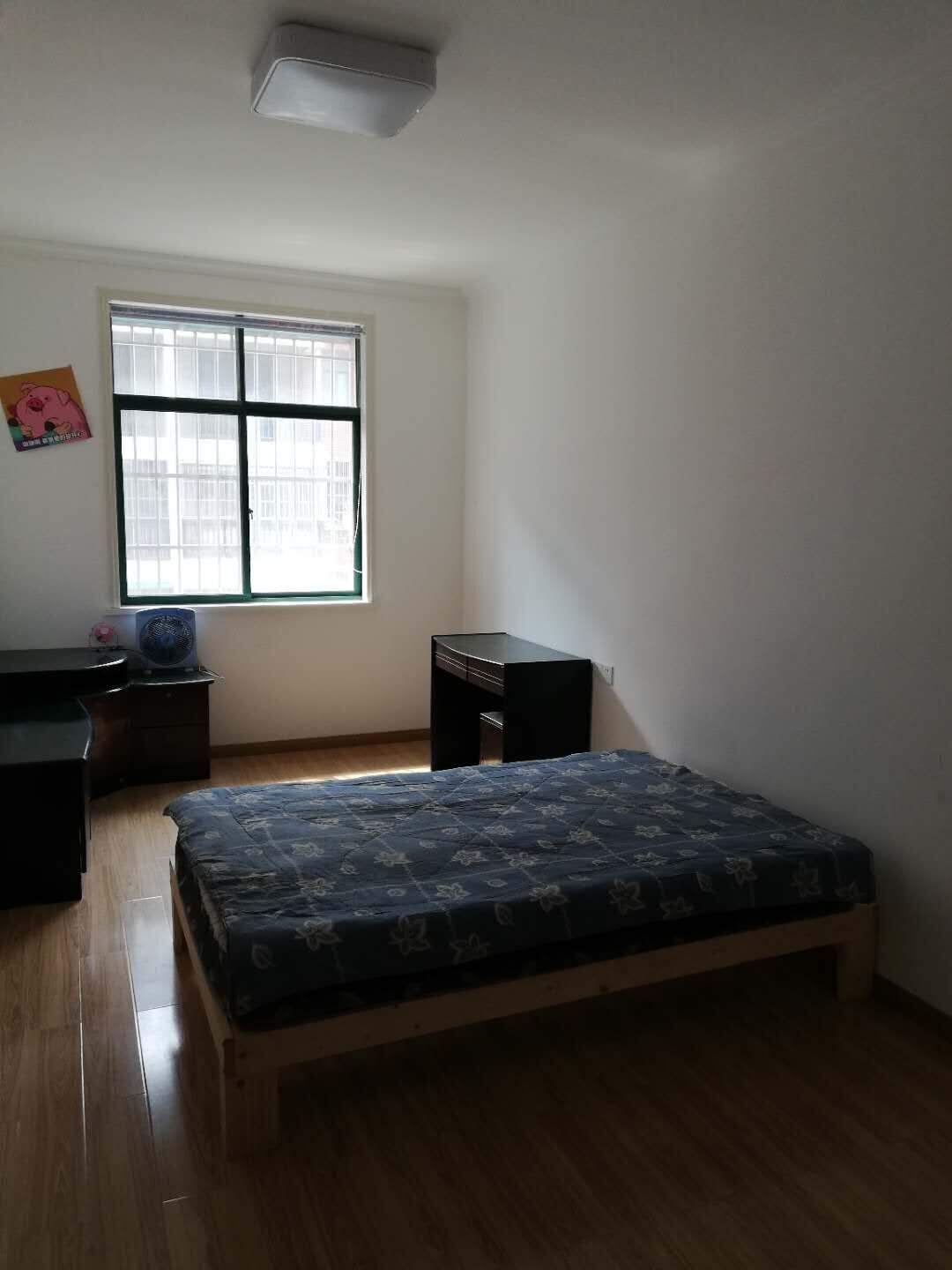 南大精裝房廉價(jià)出租