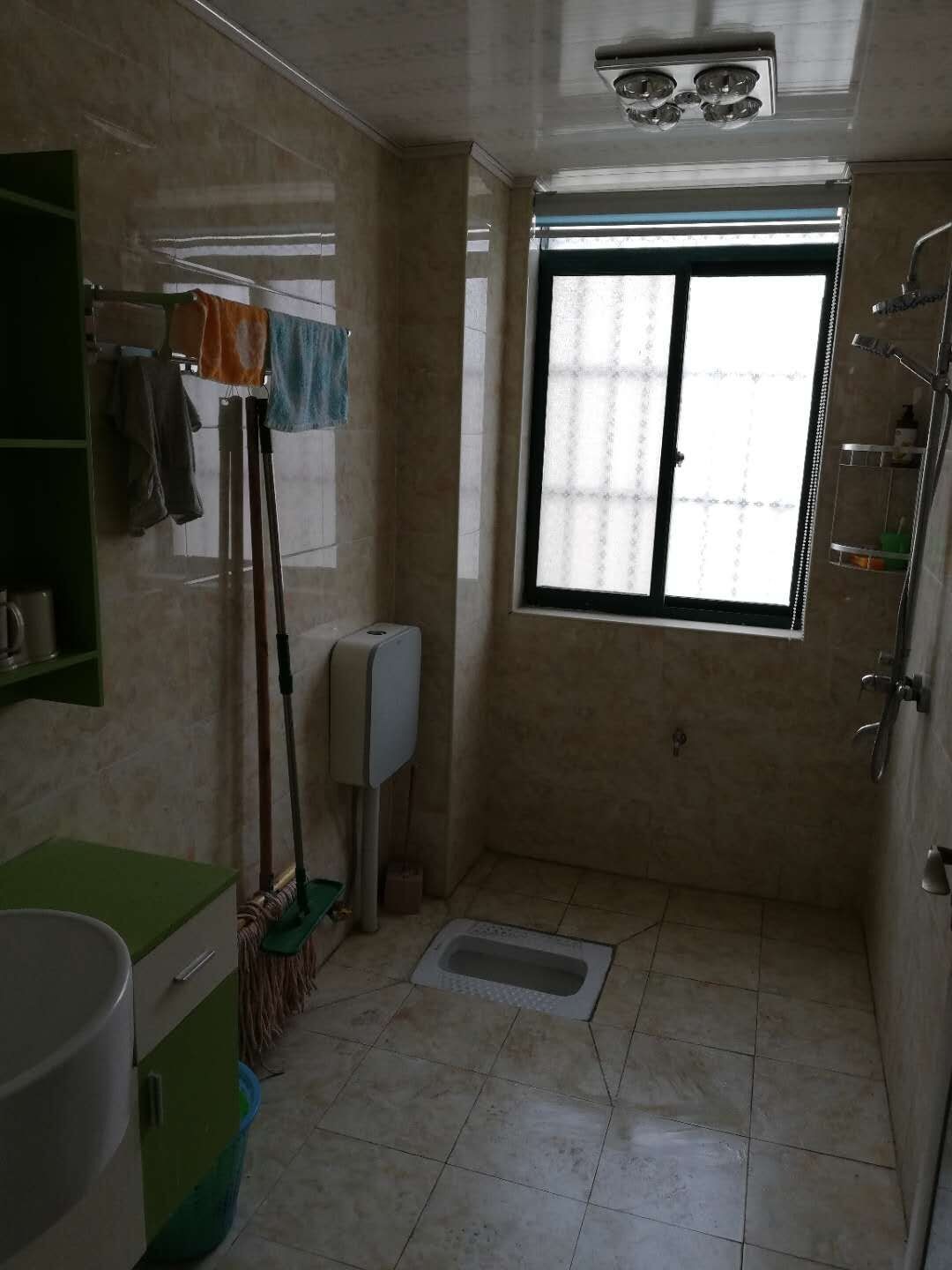 南大精裝房廉價(jià)出租