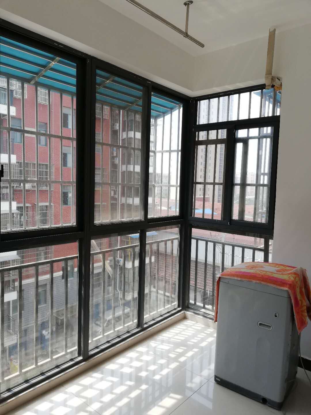 南大精裝房廉價(jià)出租