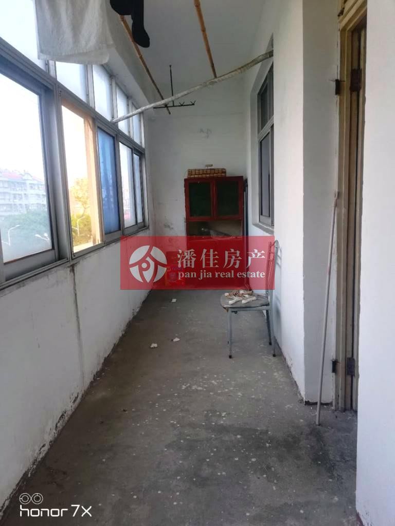 【潘佳房產(chǎn)推薦】【槐蔭大道大潤(rùn)發(fā)超市對(duì)面槐蔭閣4樓110平米三房40萬(wàn)】