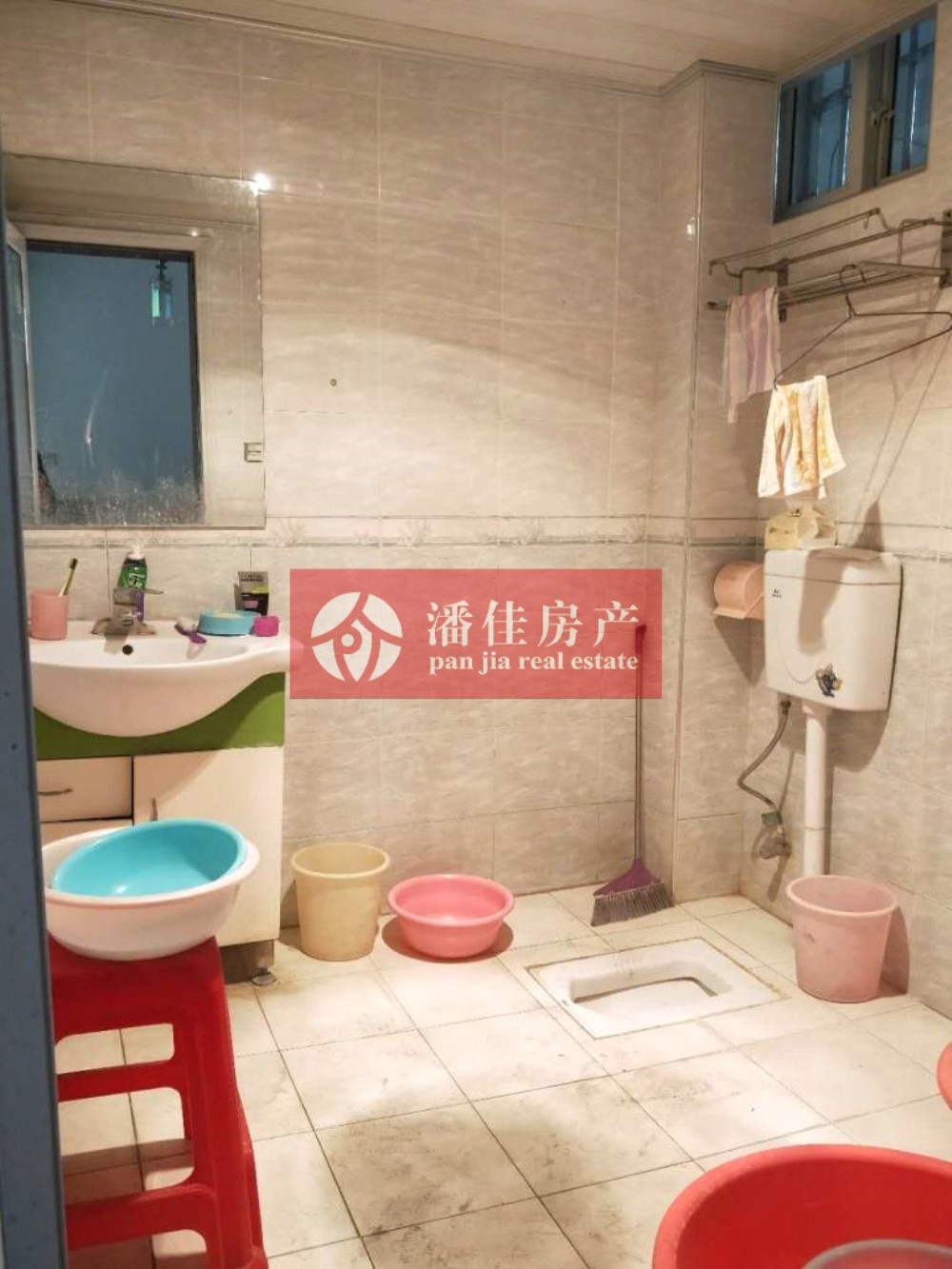 【潘佳房產(chǎn)推薦】【滿五 北辰花園 大陽臺4樓90平米南北通透簡裝42萬】