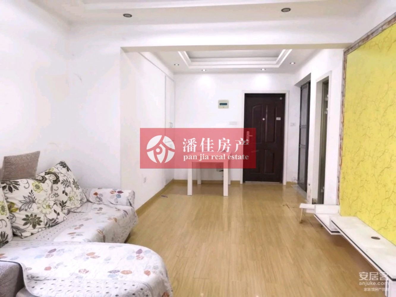 【潘佳房產(chǎn)推薦】滿二城站路北大鴻城高層86平米三居室精裝60萬