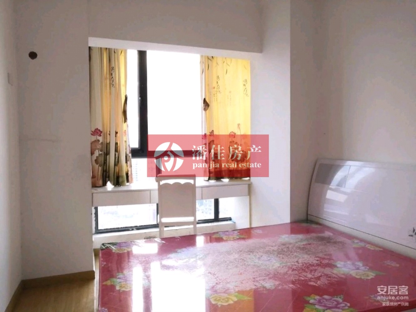 【潘佳房產(chǎn)推薦】滿二城站路北大鴻城高層86平米三居室精裝60萬