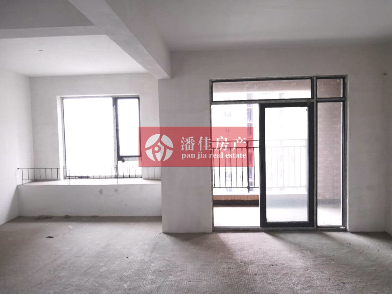 【潘佳房產(chǎn)推薦】【滿二中建國際花園二期 中層79平米送8平米3室2廳72萬】