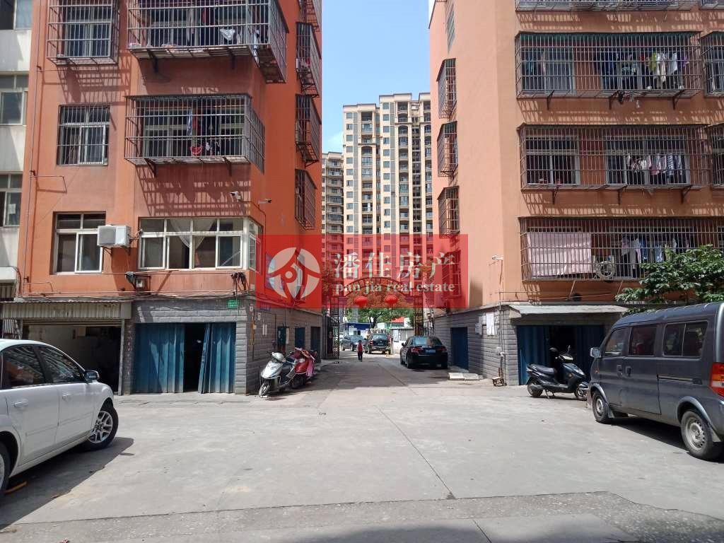 【潘佳房產(chǎn)推薦】交通路三里小區(qū)4/6樓138㎡3室2廳精裝1300元/月