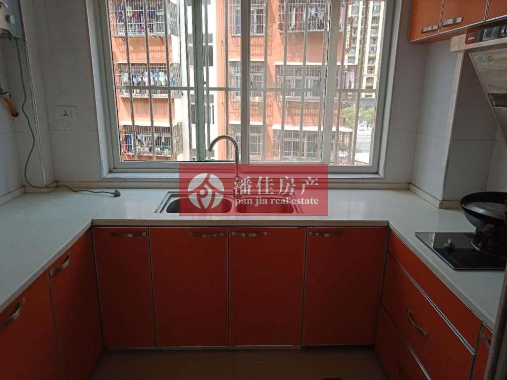 【潘佳房產(chǎn)推薦】交通路三里小區(qū)4/6樓138㎡3室2廳精裝1300元/月