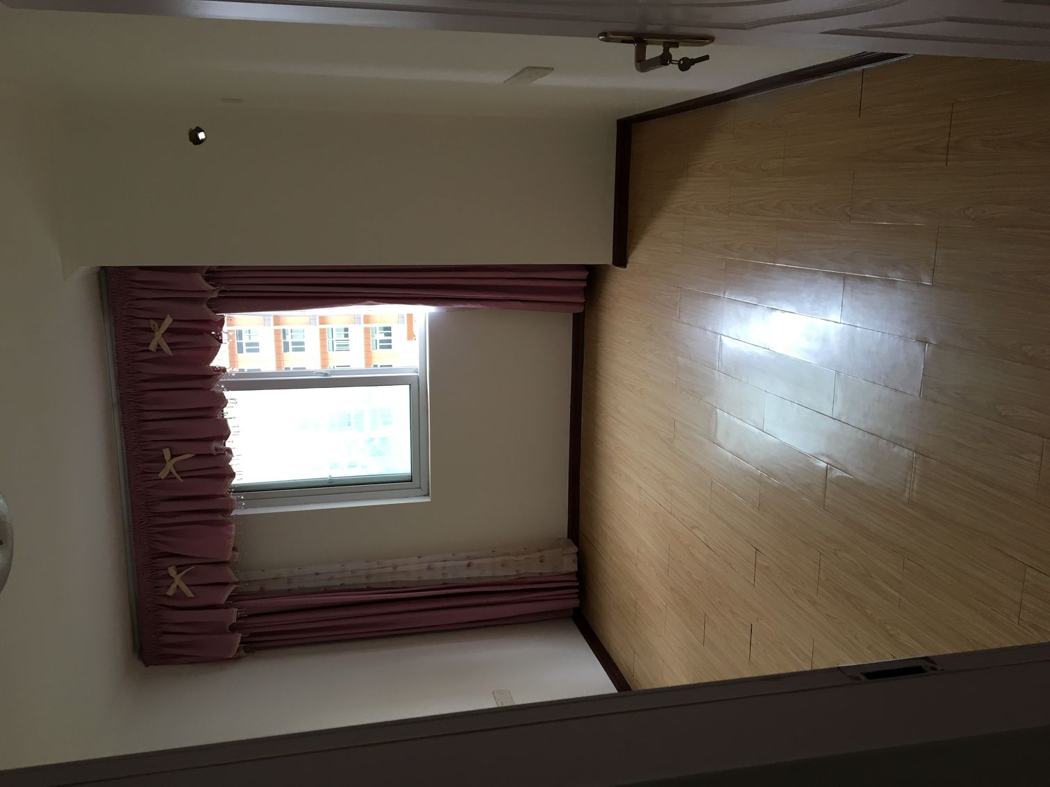 東城區(qū)灣流匯銅雀臺(tái)小區(qū)14棟1單元406精裝修房沒有住過人業(yè)主直售