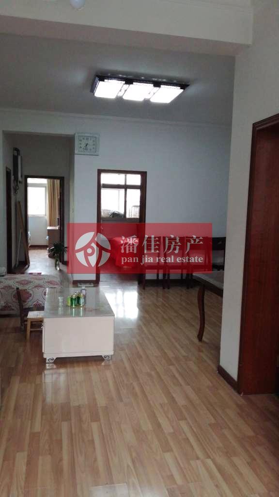 【潘佳房產(chǎn)推薦】【滿二翡翠名都1期137平米中層精裝保持很新帶地暖110萬】