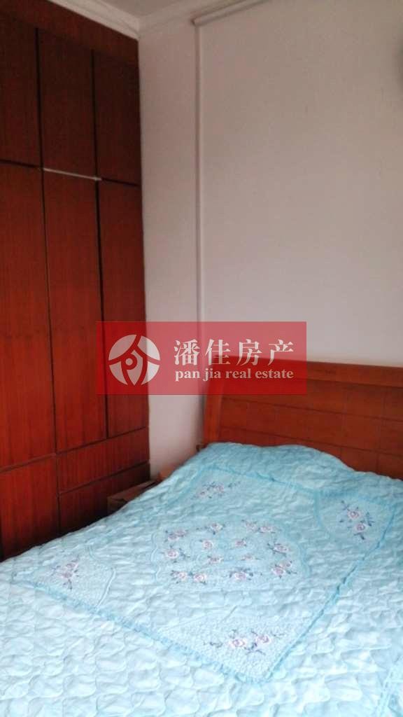 【潘佳房產(chǎn)推薦】【滿二翡翠名都1期137平米中層精裝保持很新帶地暖110萬】