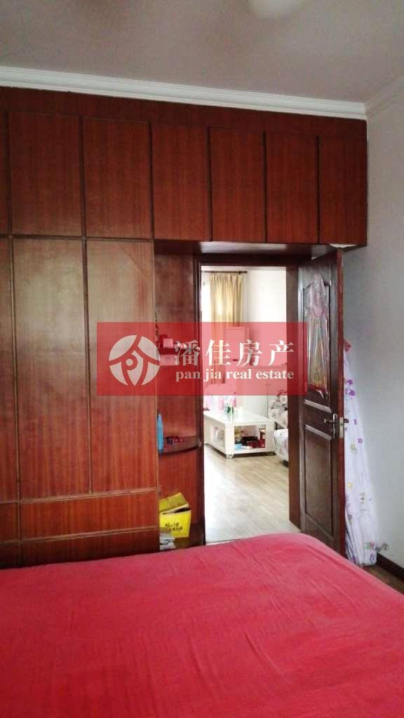 【潘佳房產(chǎn)推薦】【滿二翡翠名都1期137平米中層精裝保持很新帶地暖110萬】