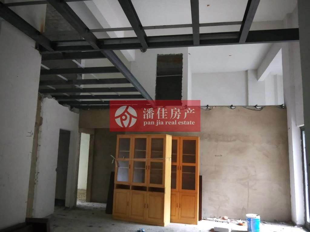 【潘佳房產推薦】翡翠名都137.7㎡內空5.8米上下兩層 只要90萬