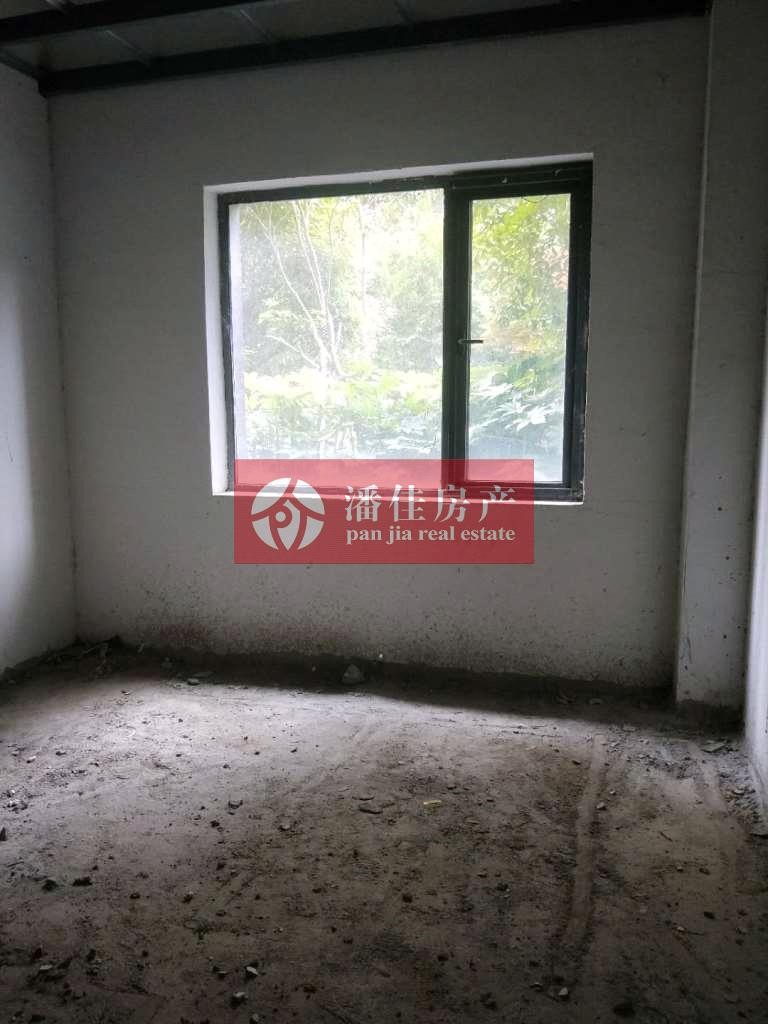 【潘佳房產推薦】翡翠名都137.7㎡內空5.8米上下兩層 只要90萬