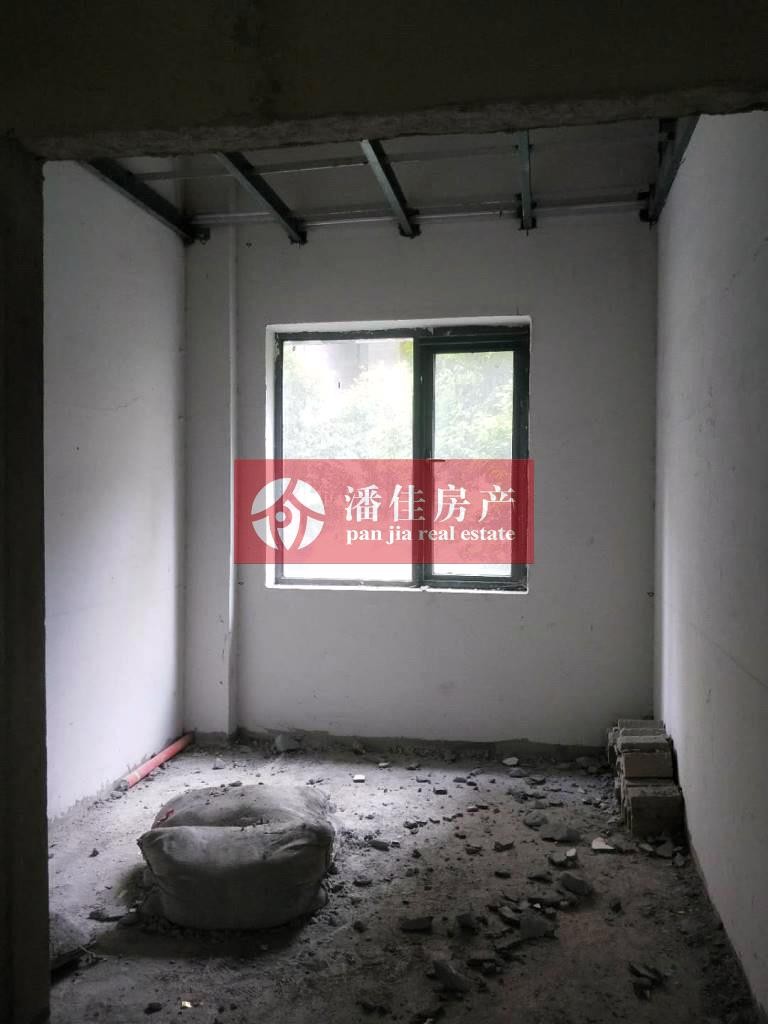 【潘佳房產推薦】翡翠名都137.7㎡內空5.8米上下兩層 只要90萬