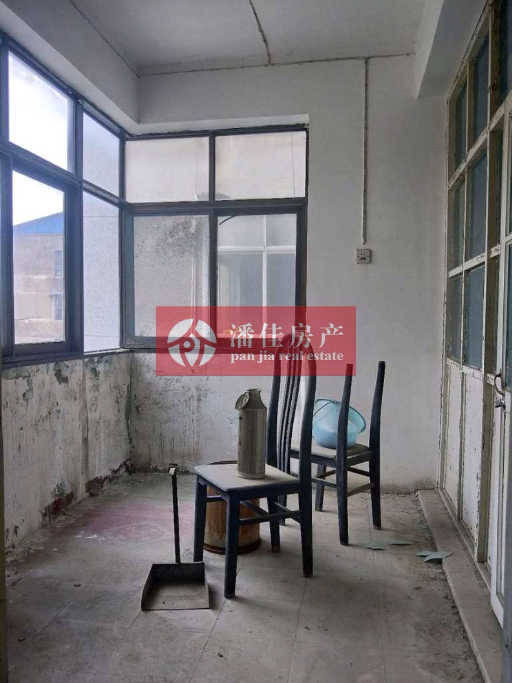 【潘佳房產(chǎn)推薦】【理絲小區(qū)98.21平米5/6樓三個大房南北通透】