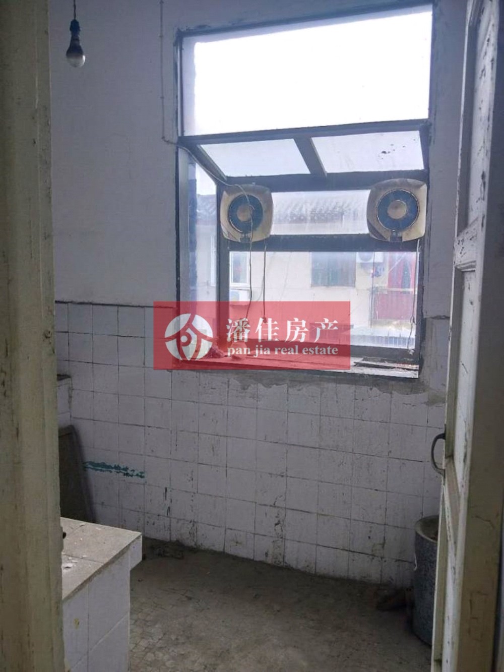 【潘佳房產(chǎn)推薦】【理絲小區(qū)98.21平米5/6樓三個大房南北通透】