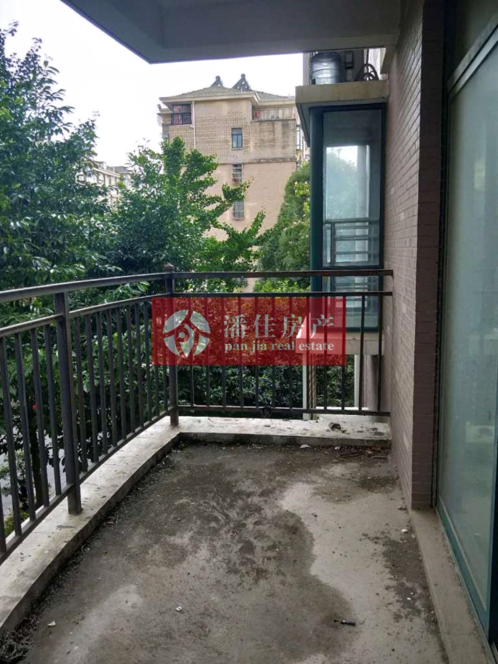 【潘佳房產(chǎn)推薦】【滿二泰陽(yáng)城二期130平米3室2廳2衛(wèi)精裝南北通透70萬(wàn)】