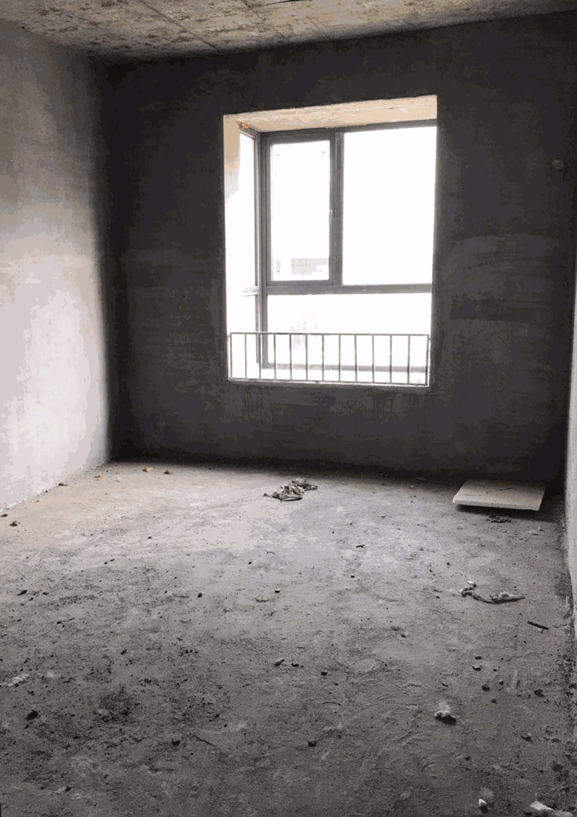 坐落，富萊美家居建材城，臨街，出門就是商場