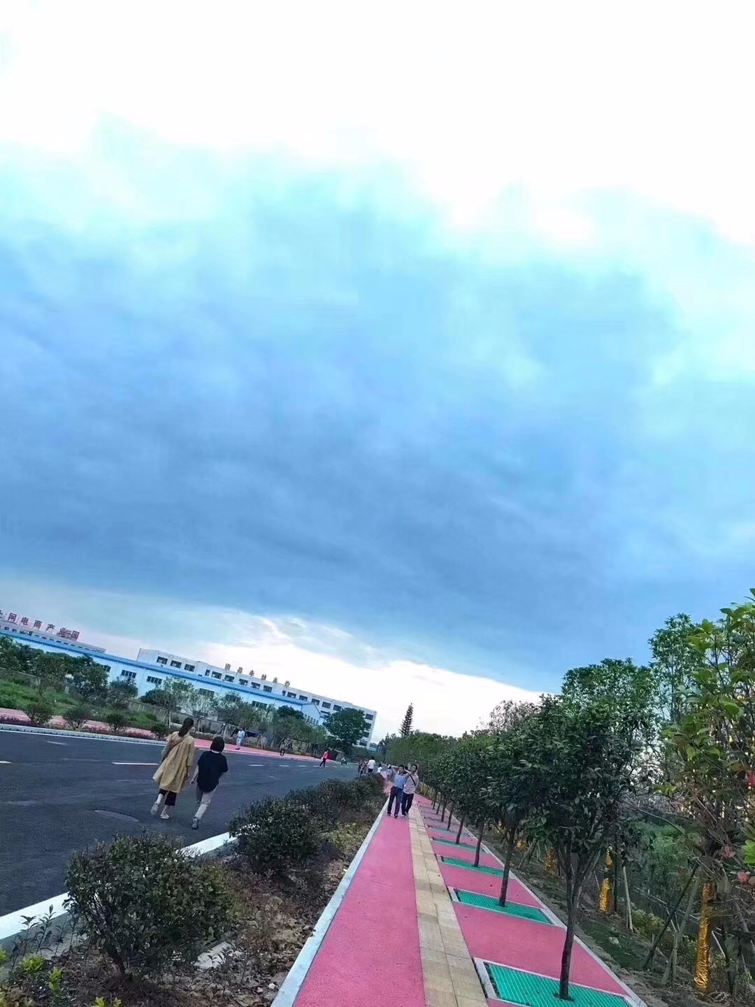 131m南北通透大三房 急售去武漢發(fā)展