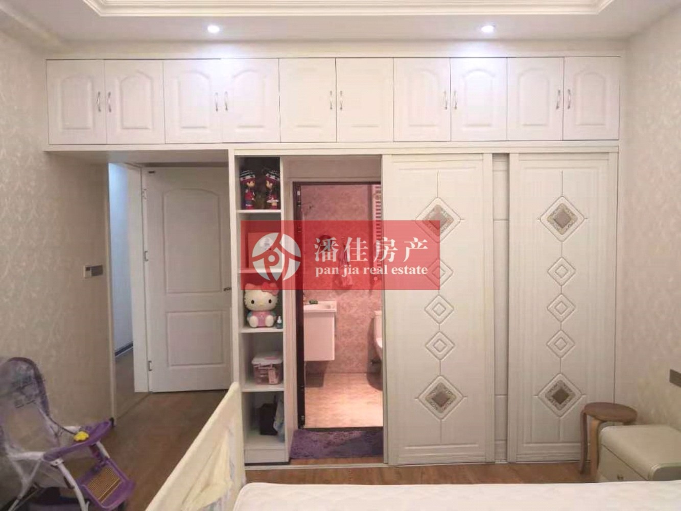 【潘佳房產(chǎn)推薦】滿二乾坤豪府一期139平米精裝南北通透130萬