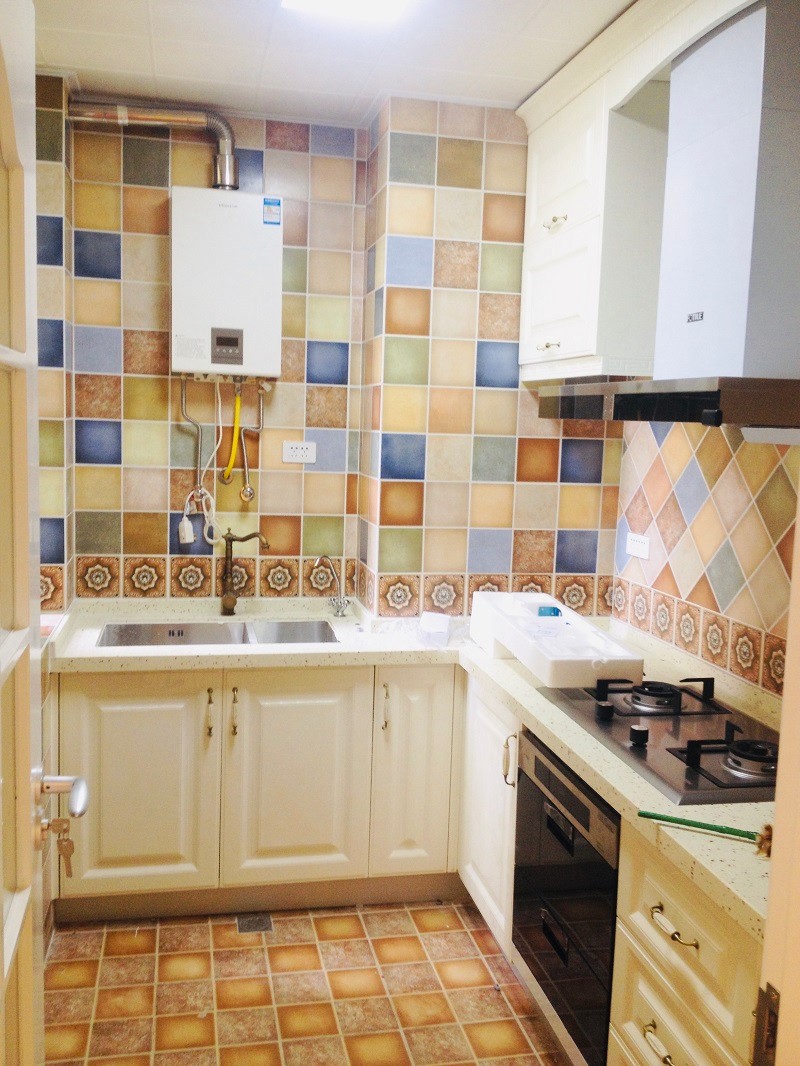 房東賣房89平方， 裝修，家電全包