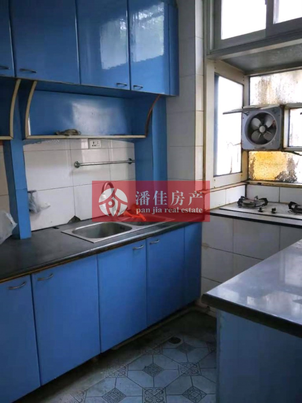 【潘佳房產(chǎn)推薦】【隆中鑫城南北通透 大陽臺129.5平精裝帶家電50萬】