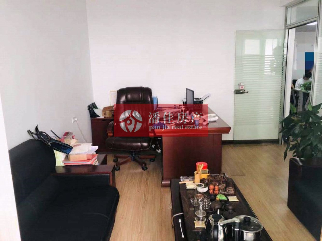 【潘佳房產(chǎn)推薦】【滿二保麗廣場 商業(yè)街105平高層精裝生活購物一體80萬】