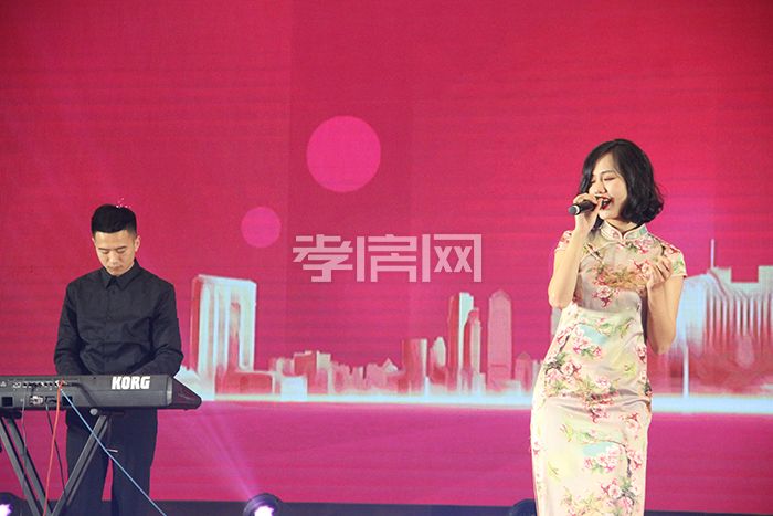 新合作城站路商業(yè)街