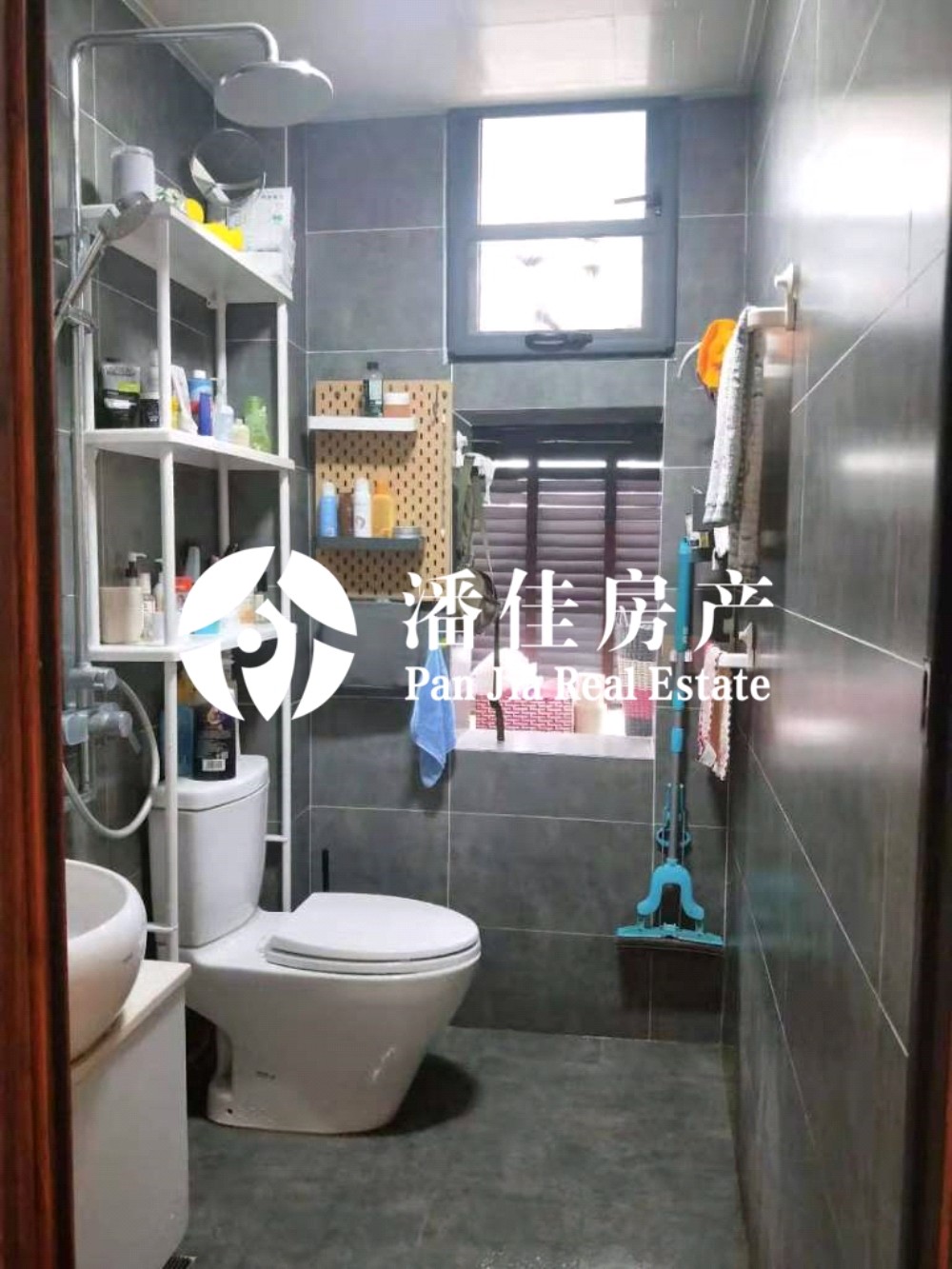 【潘佳房產(chǎn)推薦】【文昌實(shí)驗(yàn)雙 市委大院70.62平米送百米露臺(tái)送洗衣房4樓81萬】