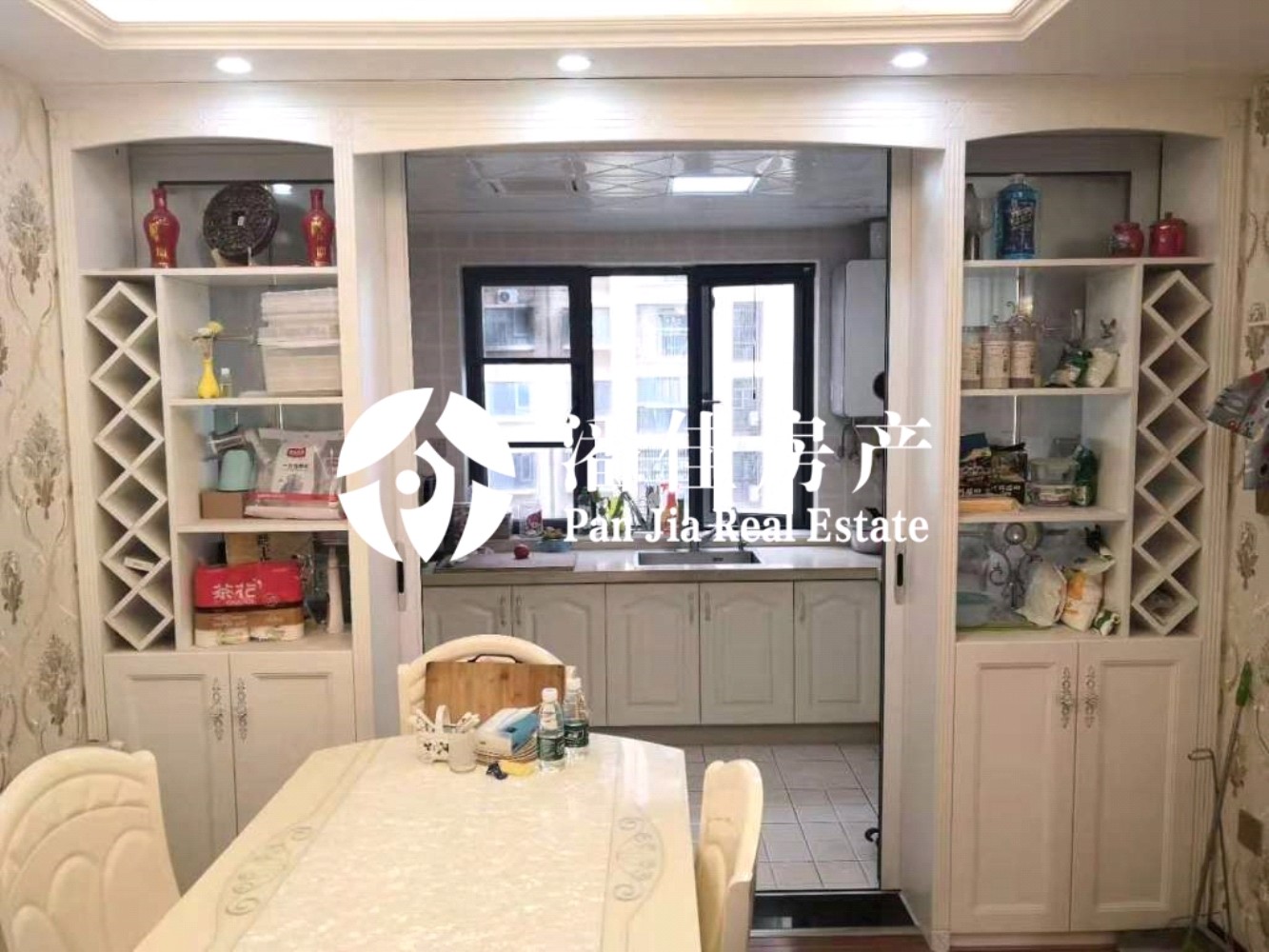 【潘佳房產(chǎn)推薦】【滿二翡翠名都1期137平米中層精裝保持很新帶地暖110萬】