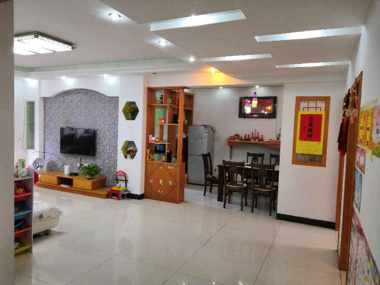 急售47萬遠大商住133.7平精裝修拎包入住