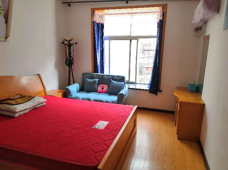 急售47萬遠大商住133.7平精裝修拎包入住