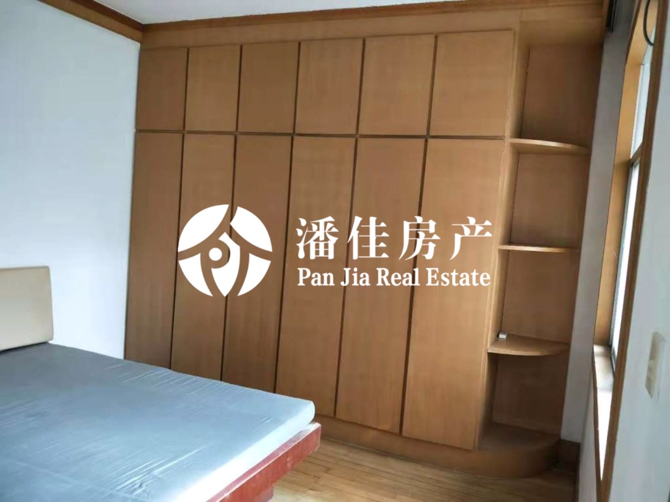 【潘佳房產(chǎn)推薦】【交通中路中段虹苑小區(qū)118平米3房光線很好4/6層42萬】