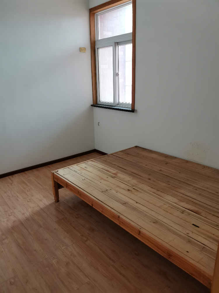 三室两厅精装修房出租