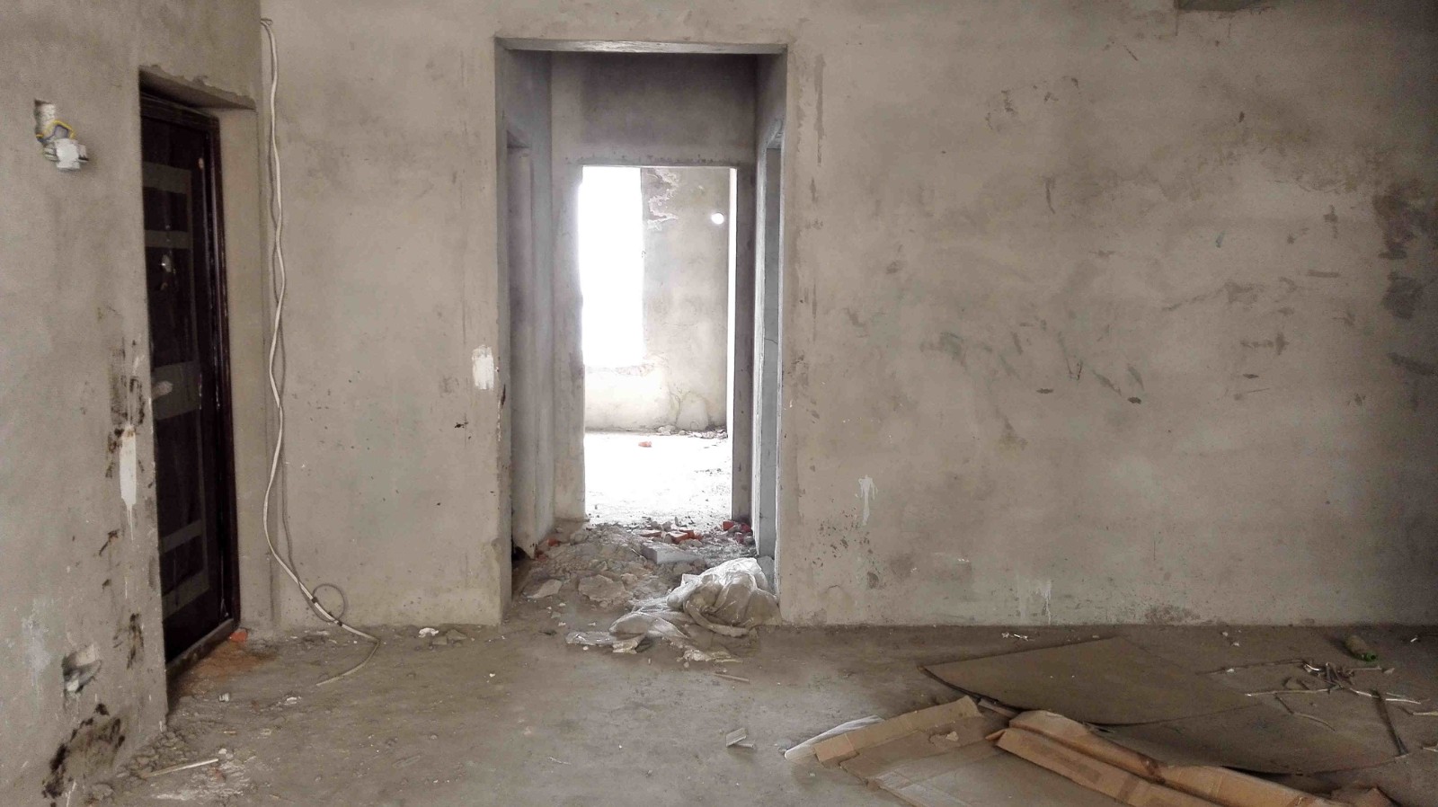 遠(yuǎn)大商住樓 房兩證齊全滿5