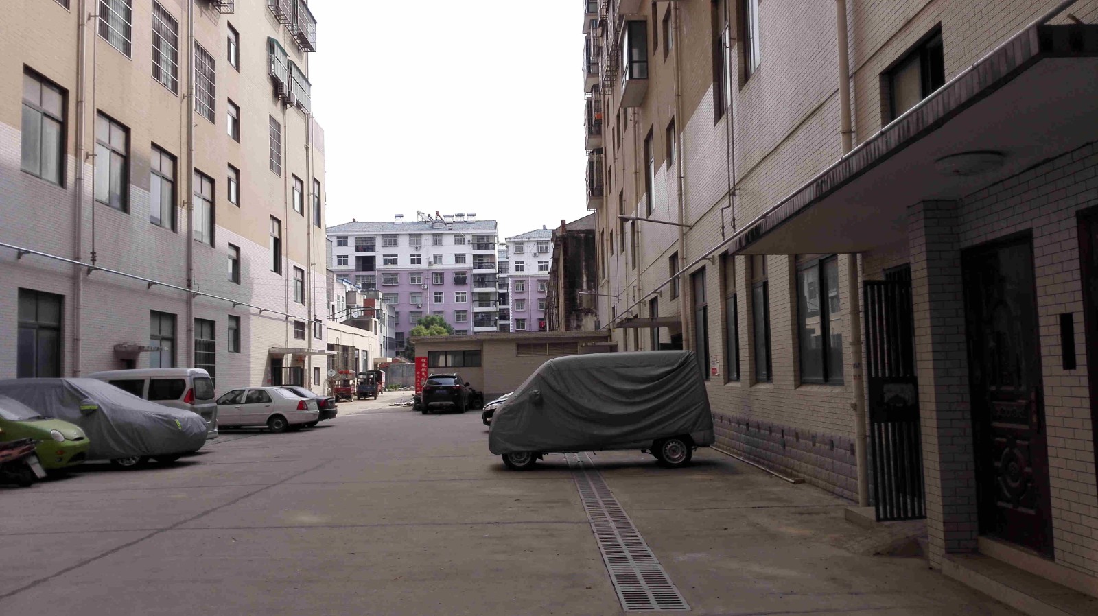 遠(yuǎn)大商住樓 房兩證齊全滿5