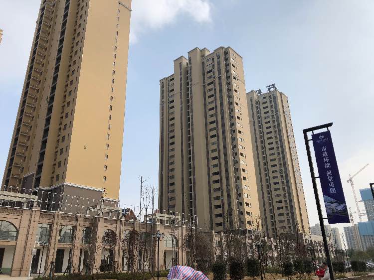 新房，價格優(yōu)惠，地理位置好，三房兩室，108平