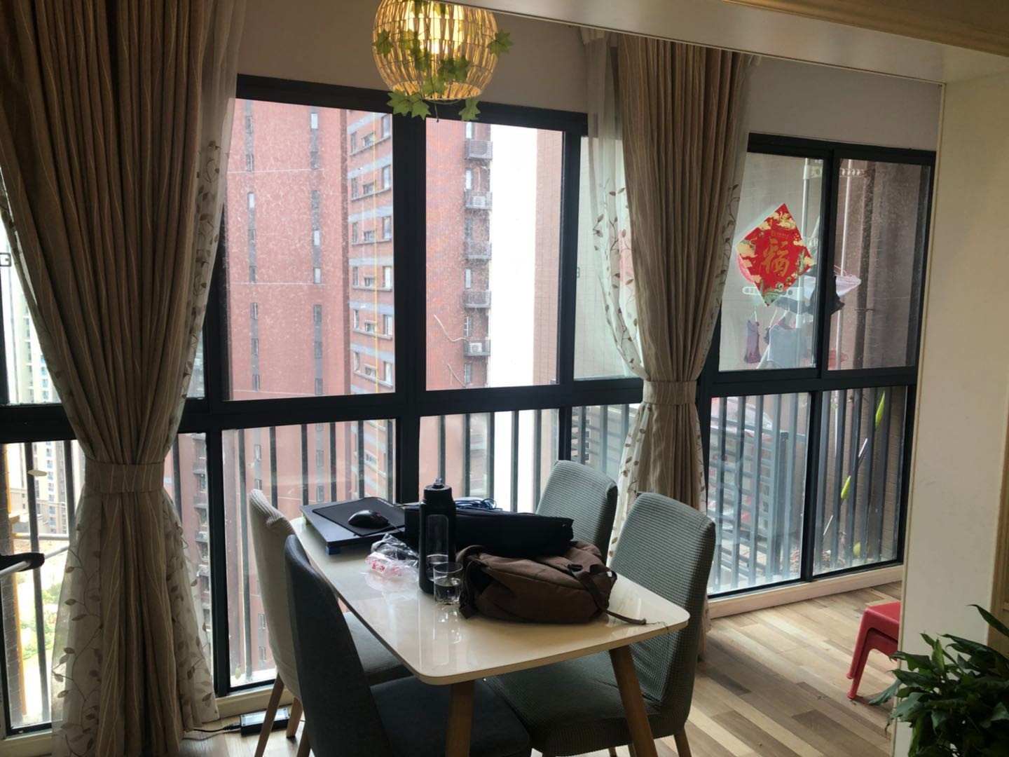 灣流匯72平精裝兩室拎包入住證滿