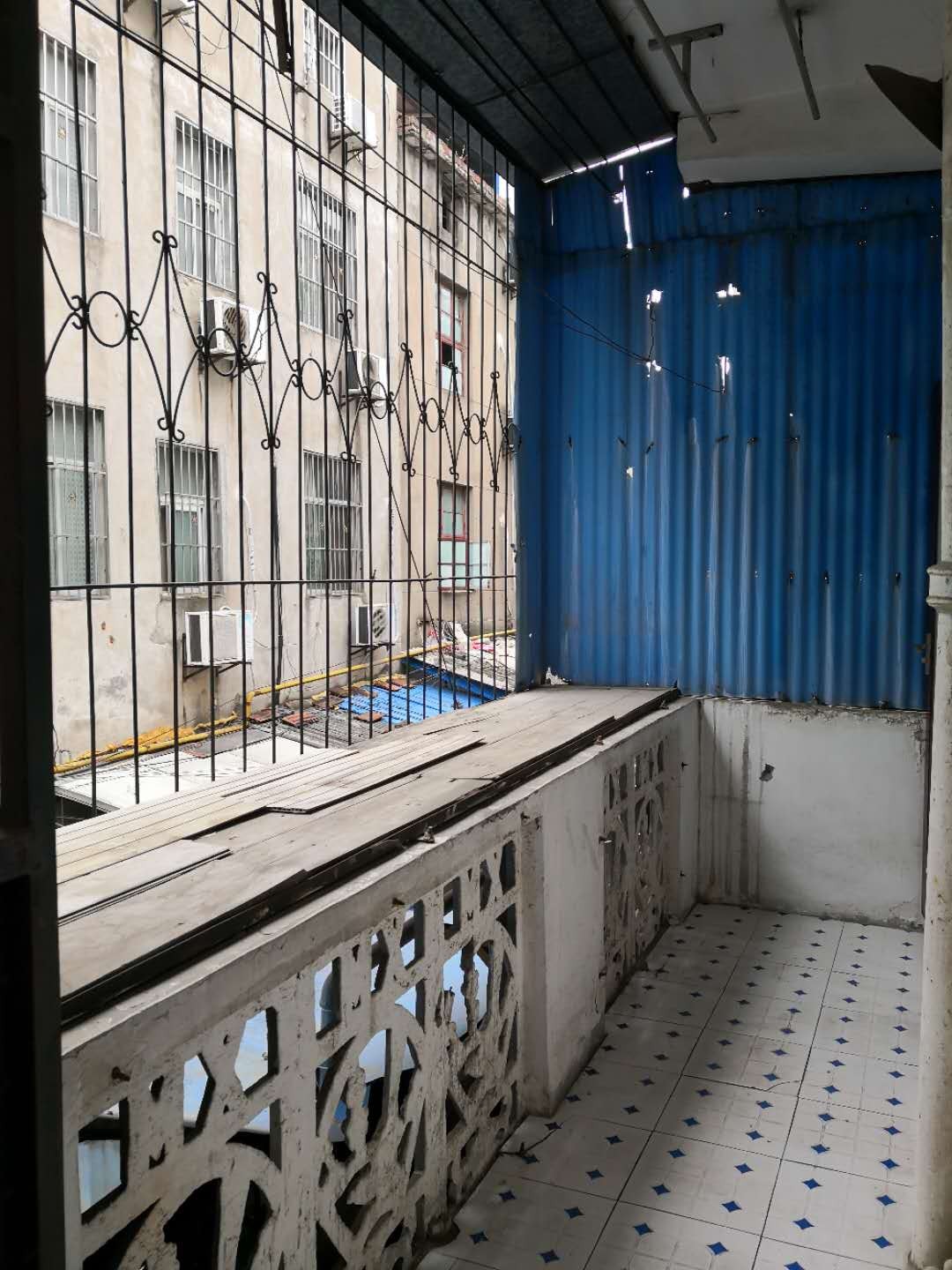 交通東路門面房低價(jià)出租無轉(zhuǎn)讓費(fèi)