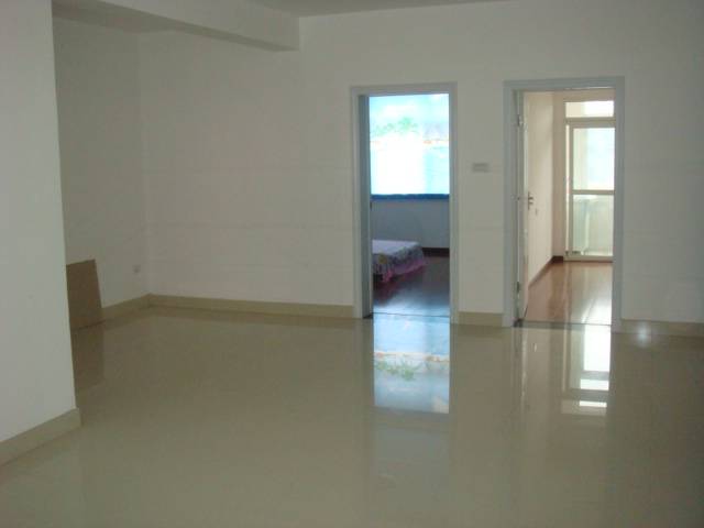 孝感火車站對面八一小區(qū)2室1廳套房