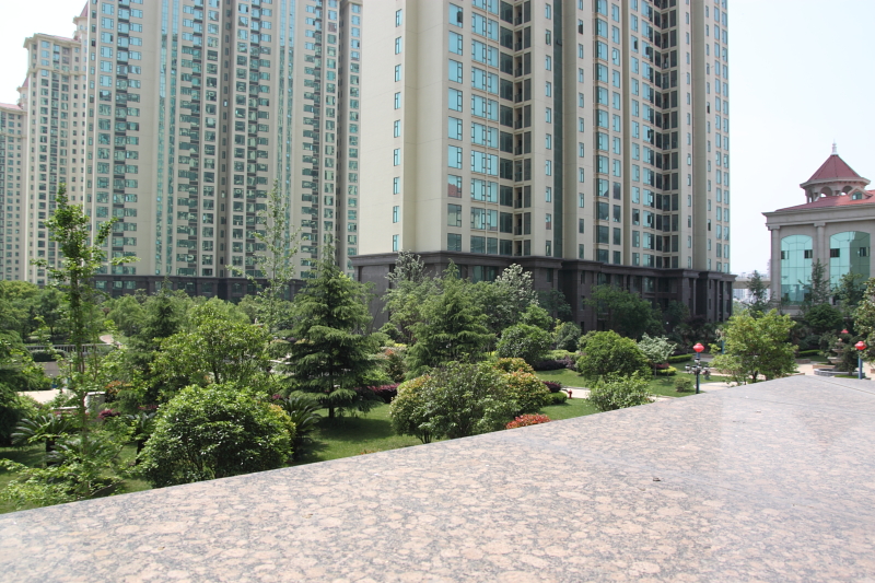  乾坤豪府超大陽(yáng)臺(tái)觀景房