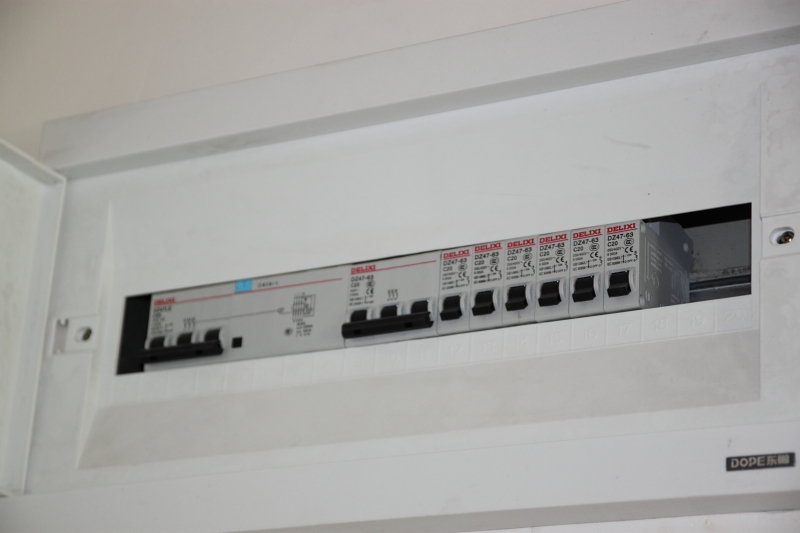  乾坤豪府超大陽(yáng)臺(tái)觀景房