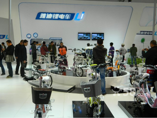 開發(fā)商直銷、10-80㎡產(chǎn)權商鋪 率10%、優(yōu)惠多