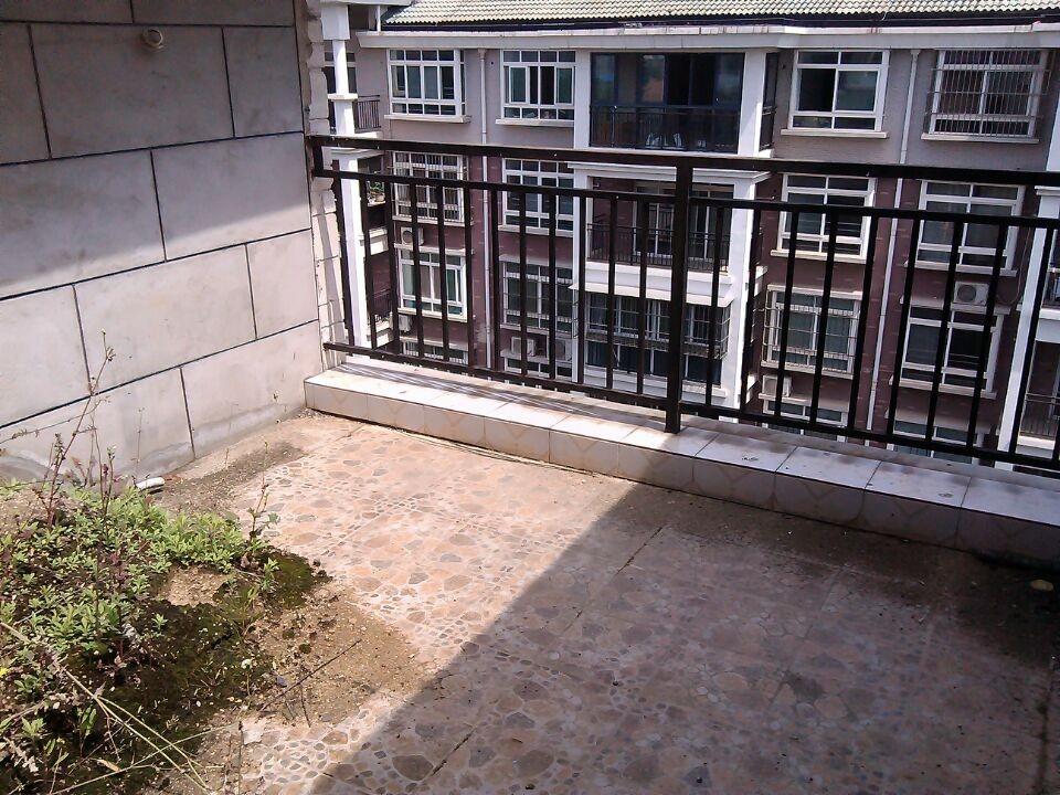 西湖明珠低價(jià)出售