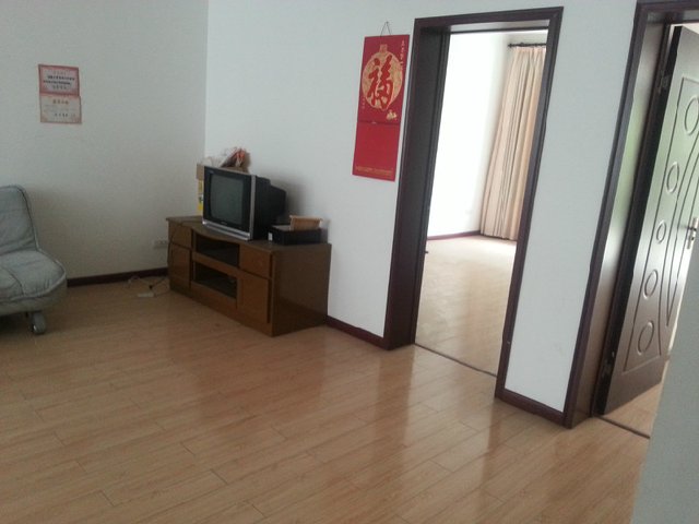 西湖明珠經(jīng)典兩居室出售南北通透